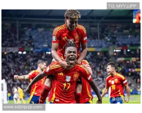 足球明星赛场激烈冲突引发热议球迷热情与争议交织的瞬间 足球明星赛场激烈冲突引发热议球迷热情与争议交织的瞬间