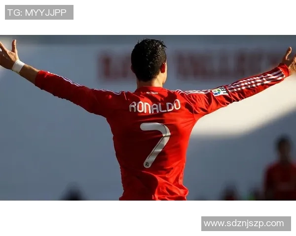 足球明星高清壁纸合集展现球场风采与激情瞬间的完美视觉盛宴 足球明星高清壁纸合集展现球场风采与激情瞬间的完美视觉盛宴