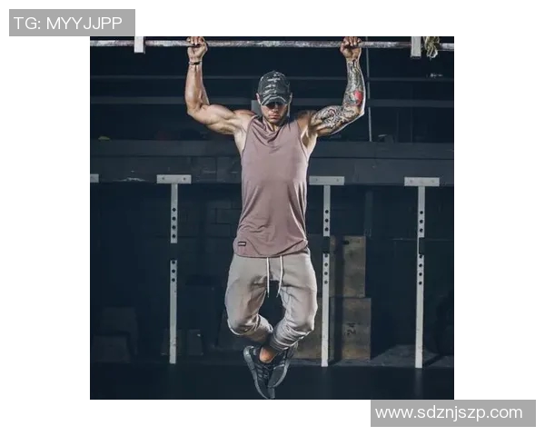 足球明星展现完美大腹肌的精彩图片合集与健身秘诀分享 足球明星展现完美大腹肌的精彩图片合集与健身秘诀分享